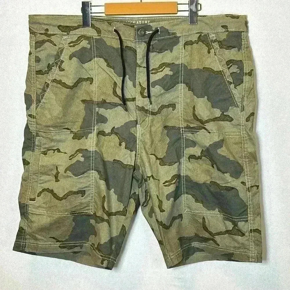 Levi Signature Men's Shorts Big & Tall Size 42 Camo Cargo Shorts Fish Camp Hike